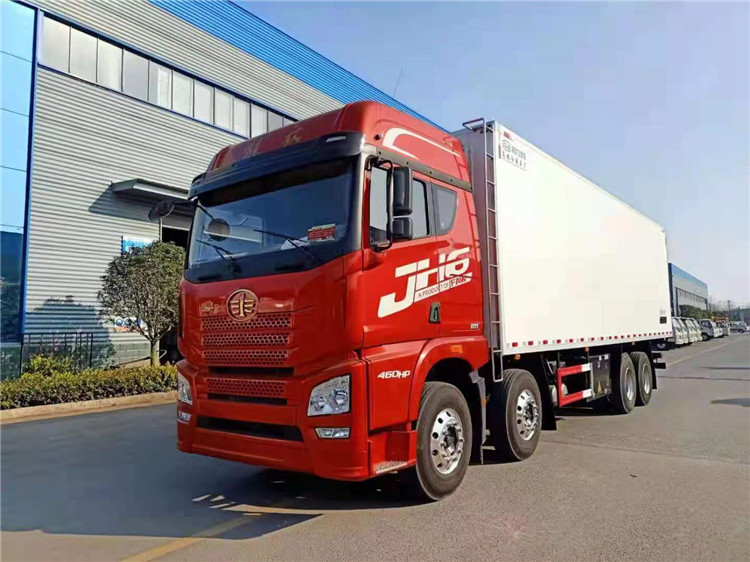 解放JH6前四後八冷藏車